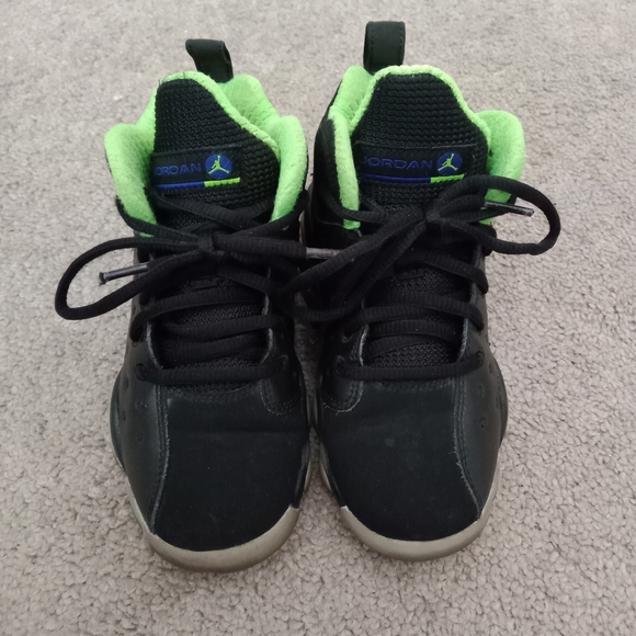 KID'S JORDAN JUMPMAN TEAM 11 PREM Size 12C - Picture 3 of 6